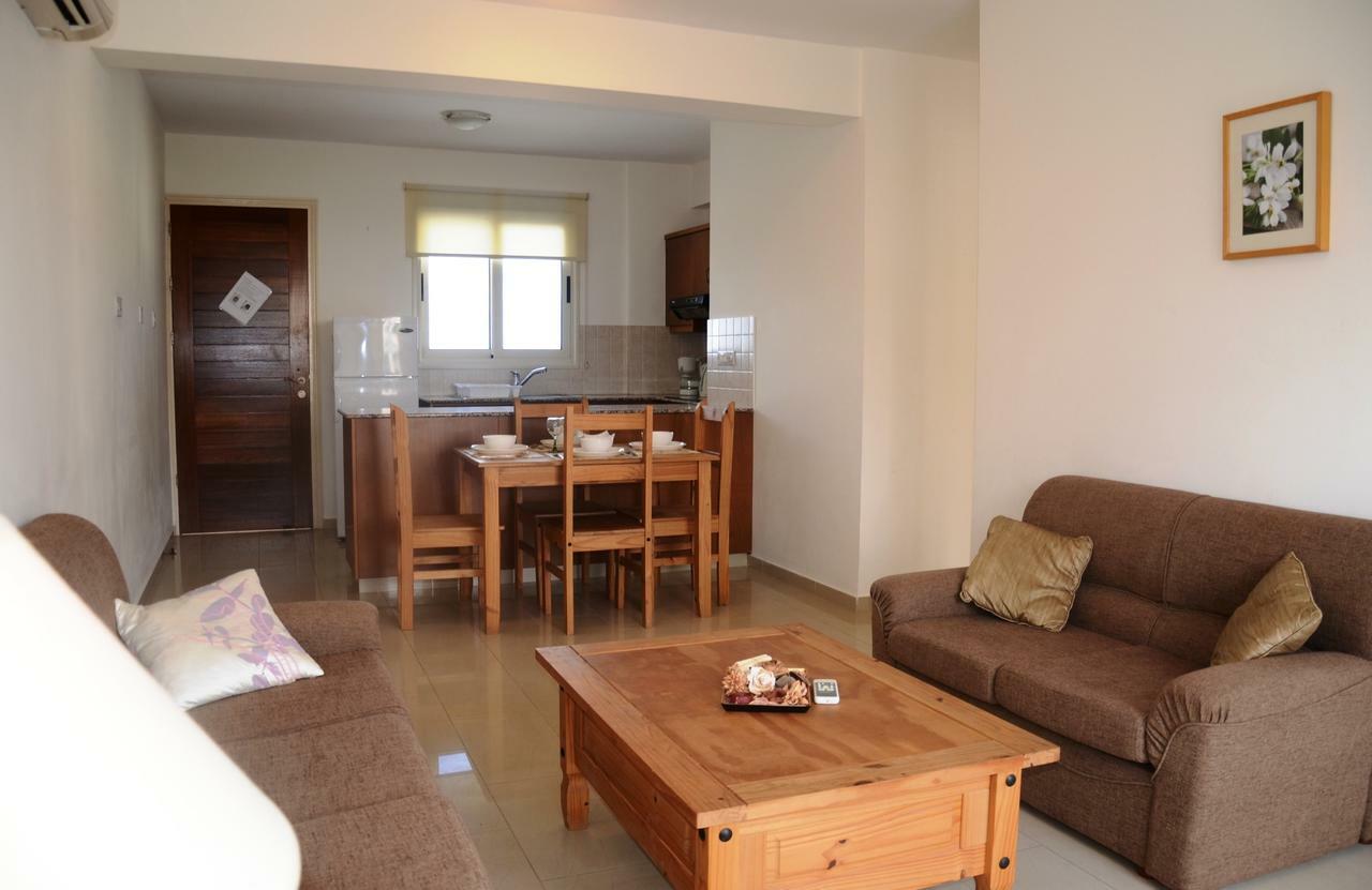 Top Floor, 2 Bedroom Apartment Vanessa D204, Free Wifi, Village View Пея Стая снимка